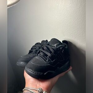 Black cat 4s